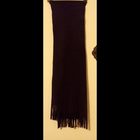 🆕 LISTING!! NWOT OLD NAVY FLEECE FRINGE SCARF - Picture 2 of 9